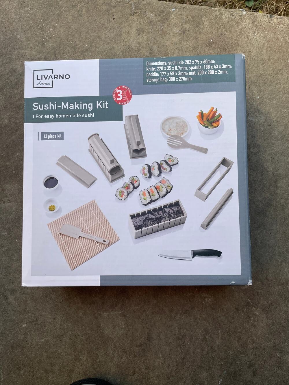Livarno Home sushi-making kit 13-piece set with assorted molds and tools